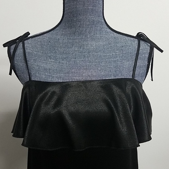 Silky ruffle details mini dress - Picture 3 of 6